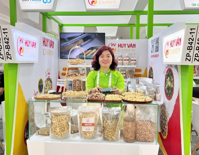 Gulfood 2025: The important step of Huy Van in the international cashew nut market - Gulfood 2025: Một bước tiến quan trọng của Huy Vân tại thị trường hạt điều quốc tế